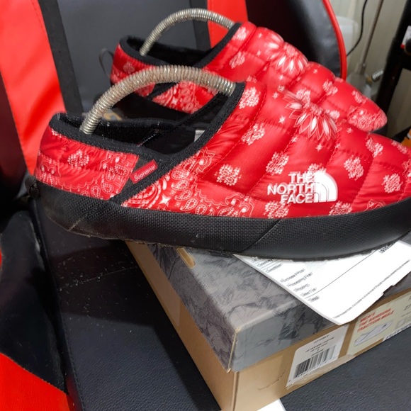 Supreme X The North Face - Picture 8 of 10